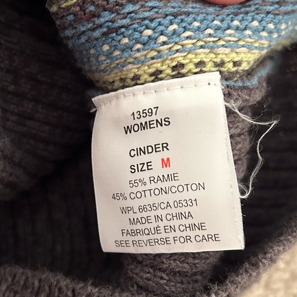 Woolrich Women’s Full Front Zip Vest - Picture 3 of 5